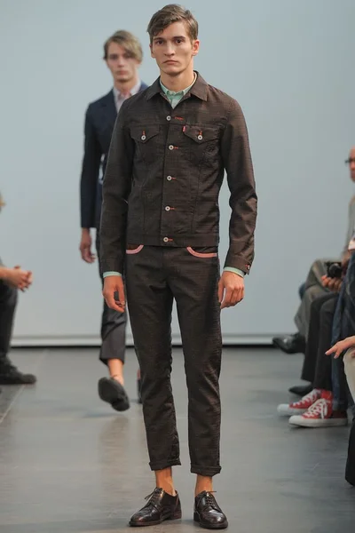 Look 9